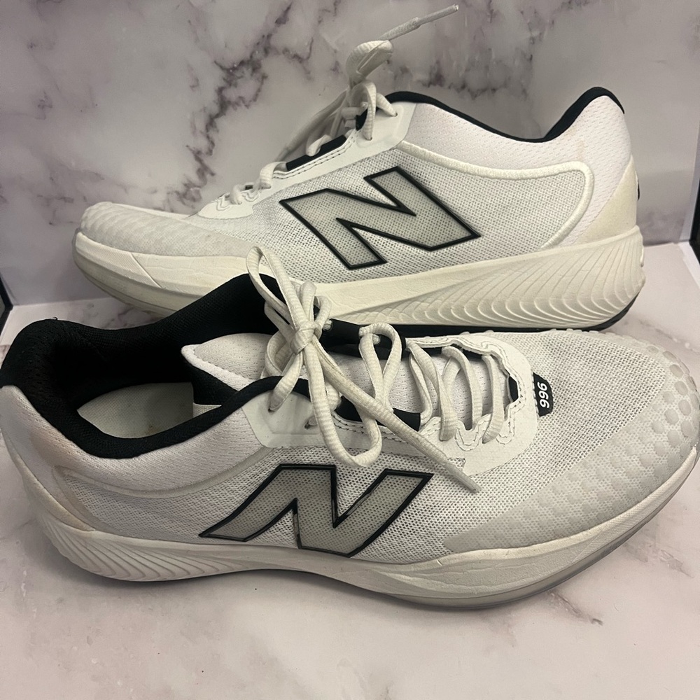 New Balance Tennis Shoes